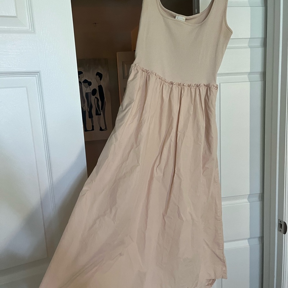 Elegant Beige Sleeveless Dress